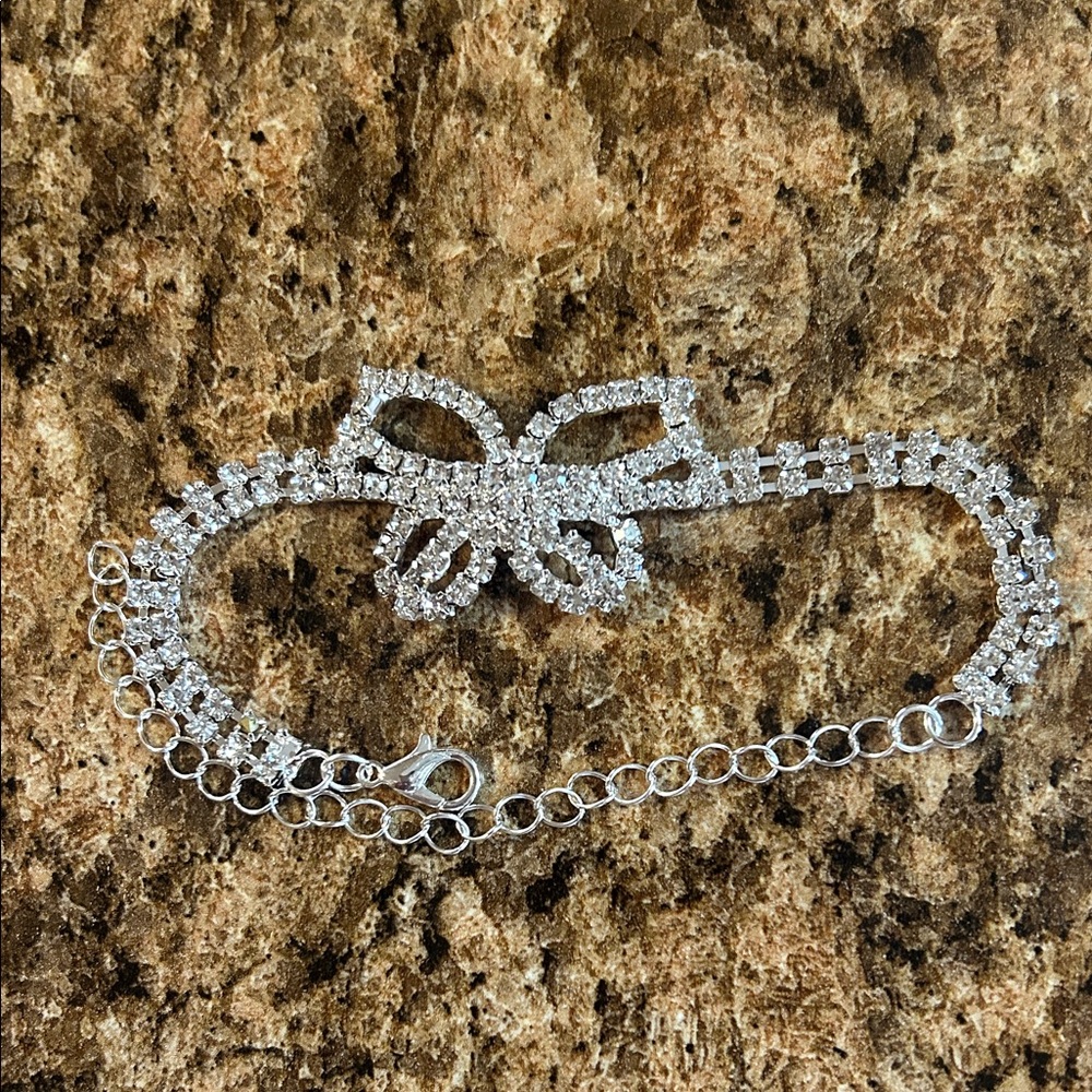 Elegant Silver Bow Bracelet